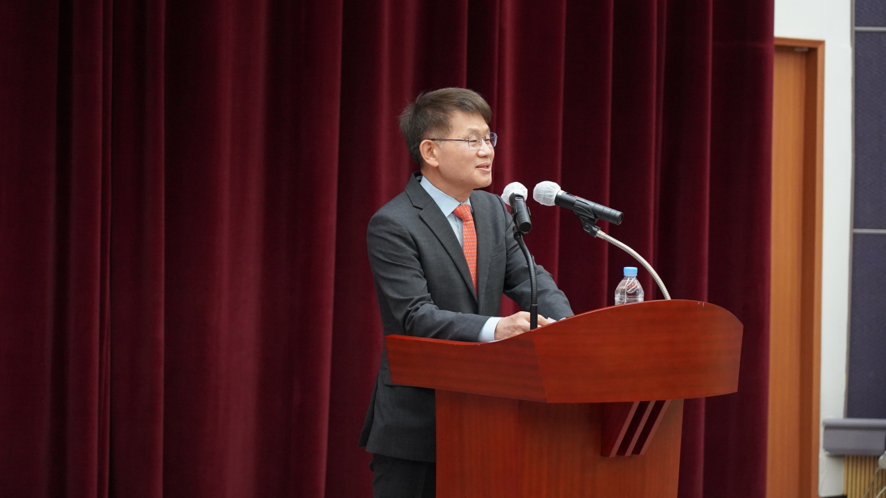 양성광 KBSI 원장이 창립 35주년 기념사를 전하고 있다.[KBSI 제공]
