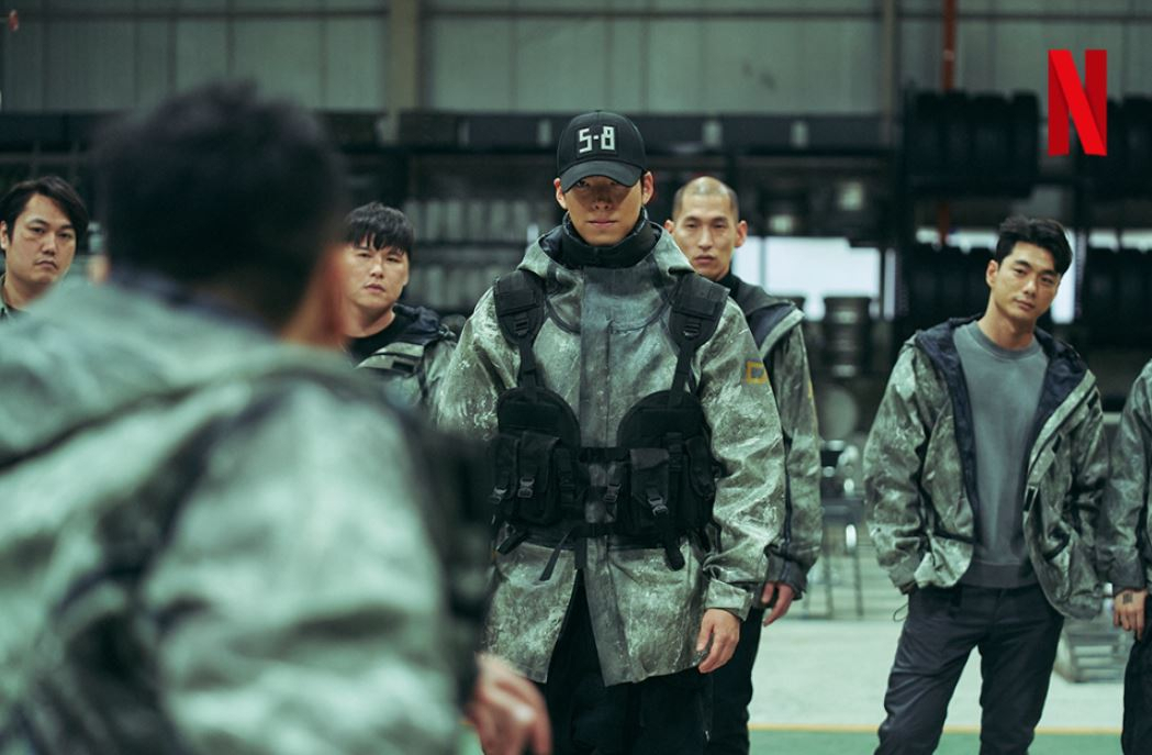 Kim Woo-bin stars as 5-8 in “Black Knight” (Netflix)