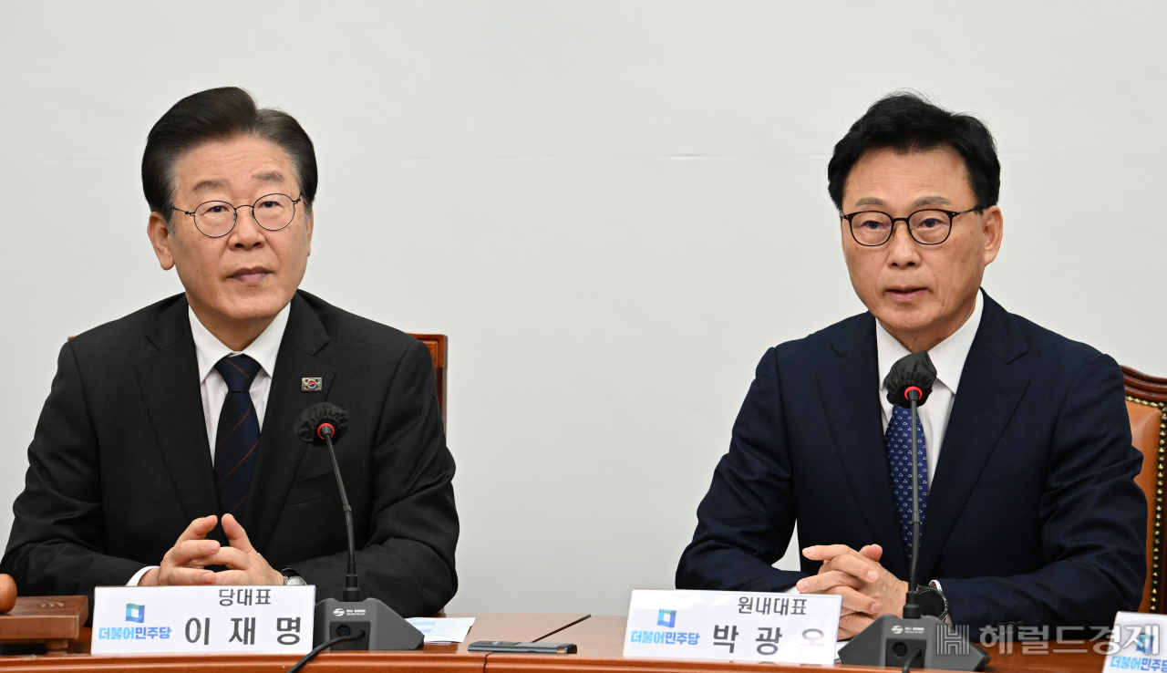박광온 더불어민주당 원내대표가 22일 서울 영등포구 여의도 국회의사당 본청에서 열린 더불어민주당 최고위원회의에 참석해 발언하고 있다. 임세준 기자