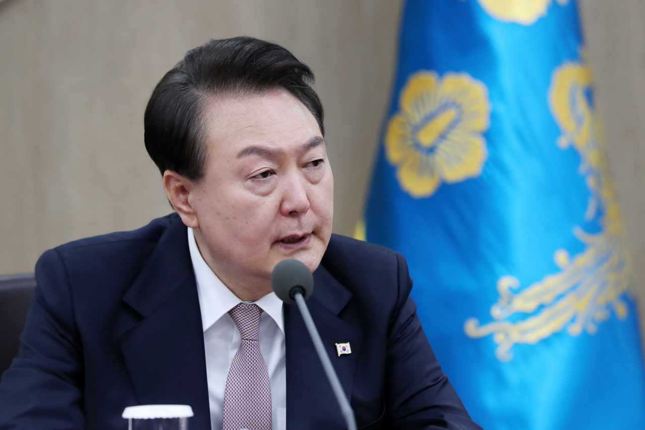윤석열 대통령이 23일 서울 용산 대통령실 청사에서 열린 국무회의에서 발언하고 있다. [연합]
