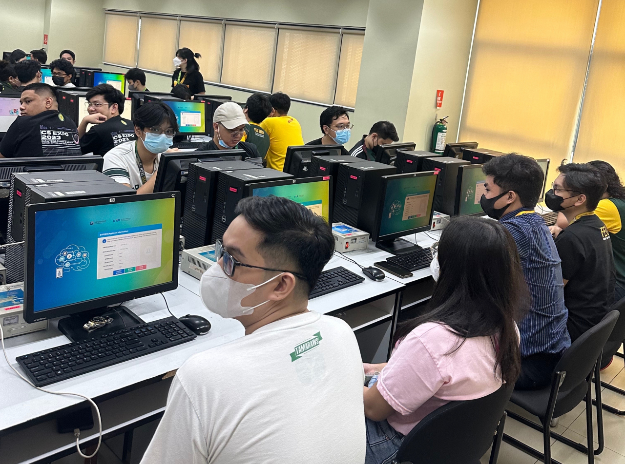 22일 필리핀 TOPCIT 정기평가 응시자들이 평가에 대한 사전 설명을 듣고 있다.[IITP 제공]