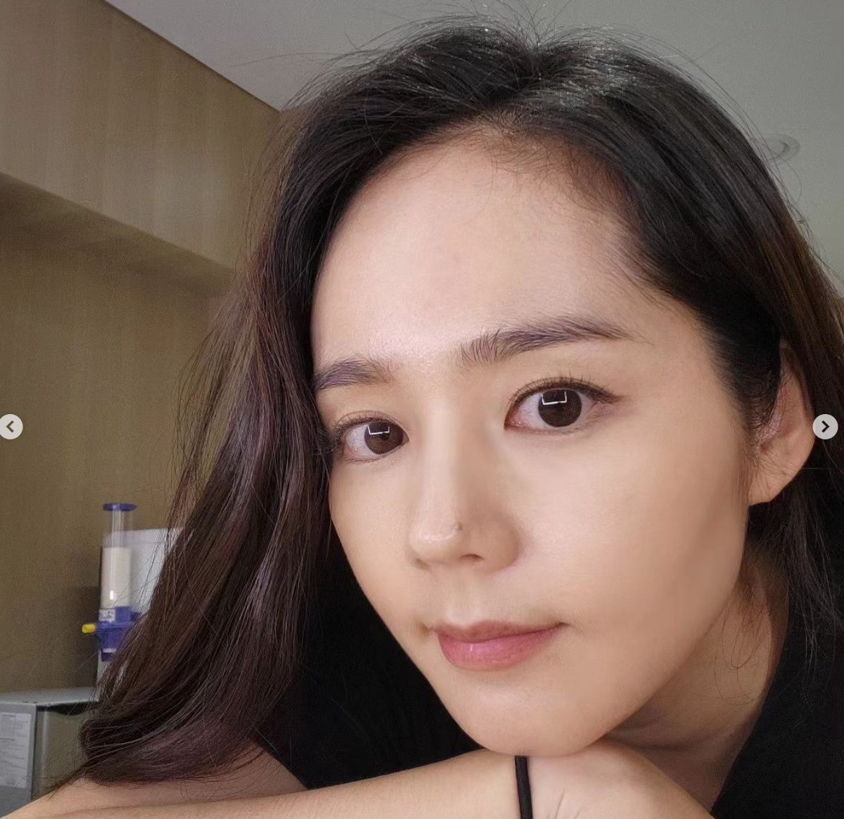 42세 한가인, 셀카 인증샷 대방출...세월에 역행하는 미모 자랑 - 헤럴드경제