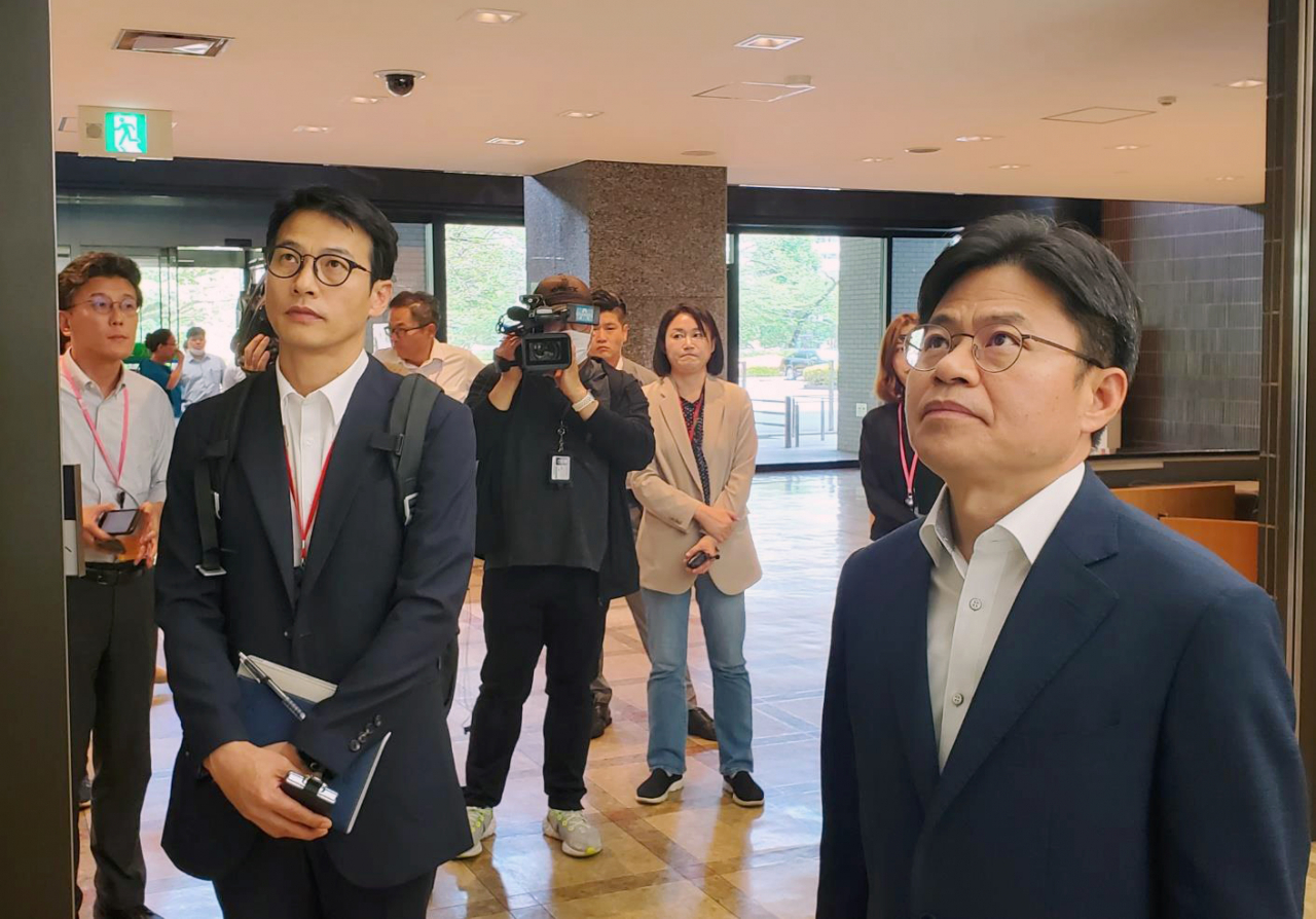 일본 후쿠시마 오염수 시찰단장을 맡은 유국희 원자력안전위원장이 지난 22일 도쿄전력 관계자들과 후쿠시마 제1원자력발전소 시찰 항목을 확인을 위한 기술 회의 참석을 위해 일본 외무성을 방문하고 있다. [연합]