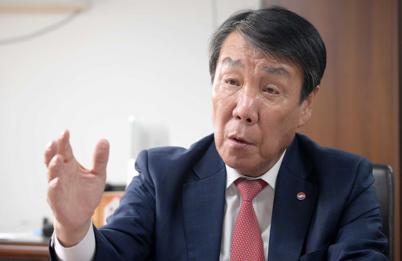 임호영 신임 한미동맹재단 회장은 헤럴드경제와의 인터뷰에서 “중국에는 한미동맹을 흔들어도 안 되니 포기하고 협력할 부분은 협력하자고 하고, 미국에는 강력한 한미동맹을 기초로 한중관계를 풀어가겠다는 입장을 이해시키는 노력이 필요하다”고 밝혔다. [이상섭 기자]