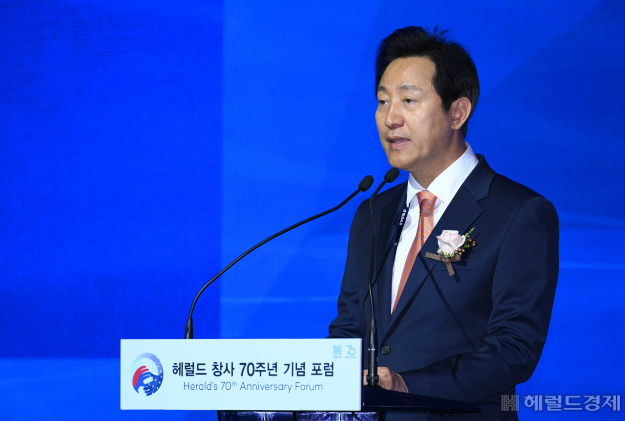 오세훈 서울시장이 지난 24일 오후 서울신라호텔 다이너스티홀에서 열린 ‘헤럴드 창사 70주년 기념 포럼 한미동맹 70, 얼라이언스 플러스(Alliance Plus)’에서 축사를 하고 있다. 이상섭 기자