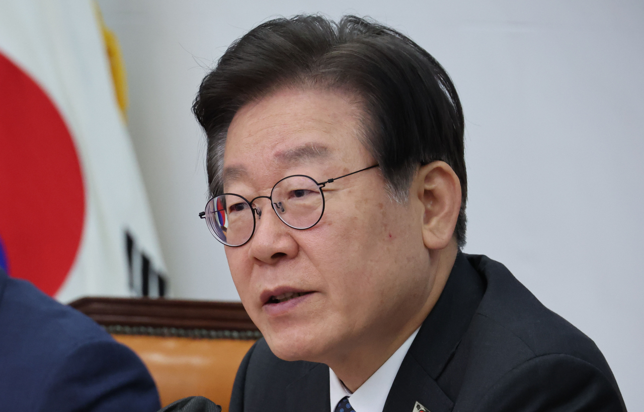 이재명 더불어민주당 대표가 24일 오전 서울 여의도 국회에서 열린 청년미래연석회의 출범식에서 축사하고 있다. [연합]