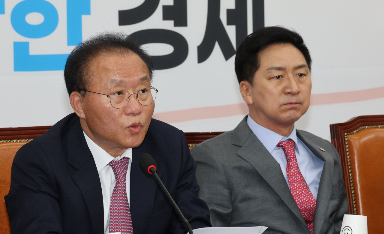 윤재옥 국민의힘 원내대표가 25일 오전 서울 여의도 국회에서 열린 최고위원회의에서 발언하고 있다. [연합]