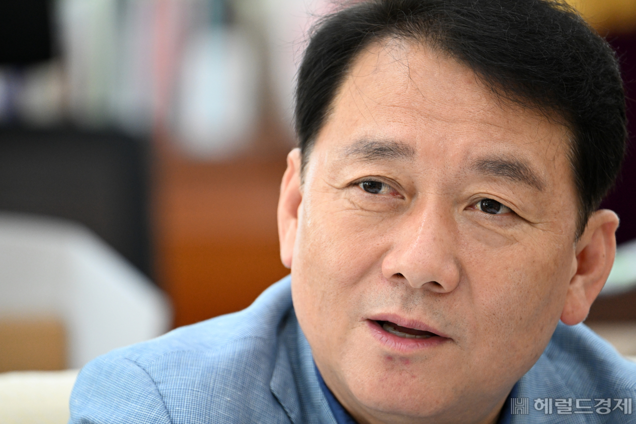 이광재 국회 사무총장이 22일 서울 영등포구 여의도 국회의사당 내 집무실에서 헤럴드경제와 인터뷰를 하고 있다. 임세준 기자