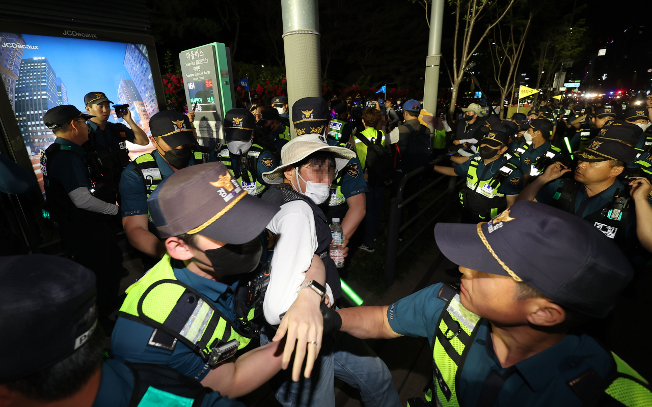 ‘심야 집회·시위 금지’ 개정 움직임에…“권리 제한”vs“책임 전제돼야”[數싸움]