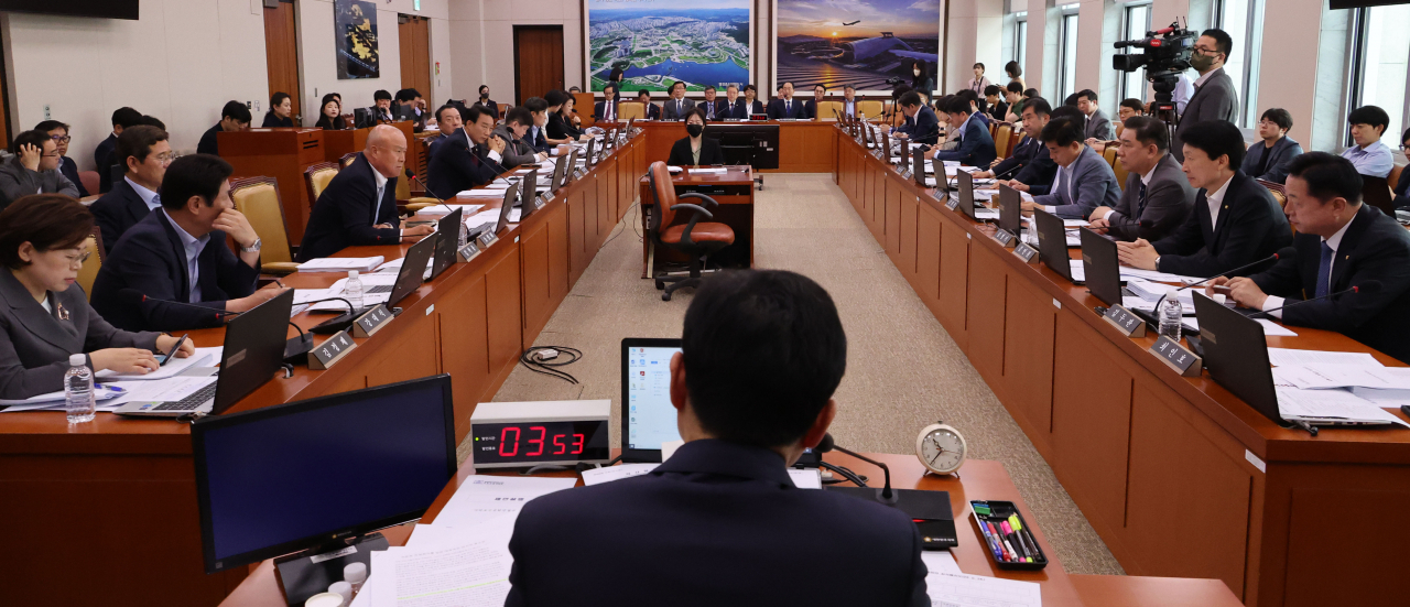 국회 국토교통위원회 전체회의. [연합]