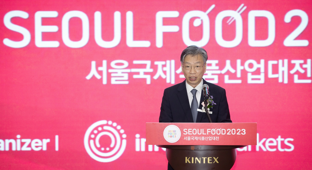 유정열 코트라 사장이 ‘2023 서울국제식품산업대전’에서 개회사를 하고 있다. [코트라 제공]