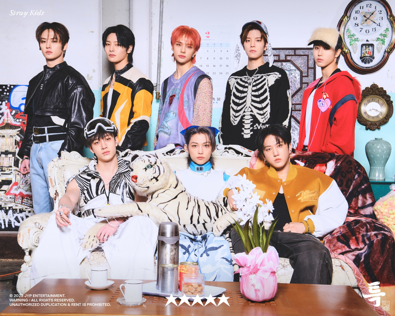올 한 해 K-팝 업계는 컴백하는 아티스트마다 새 기록을 세우고 있다. 그룹 스트레이 키즈(Stray Kids)는 K-팝 새 역사를 썼다. 불과 일주일 만에 461만 장의 앨범을 팔아치웠다. [JYP엔터테인먼트 제공]