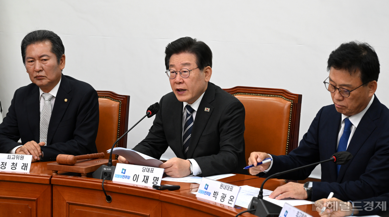 더불어민주당 최고위원회의가 31일 서울 영등포구 여의도 국회의사당 본청에서 열리고 있다. 임세준 기자