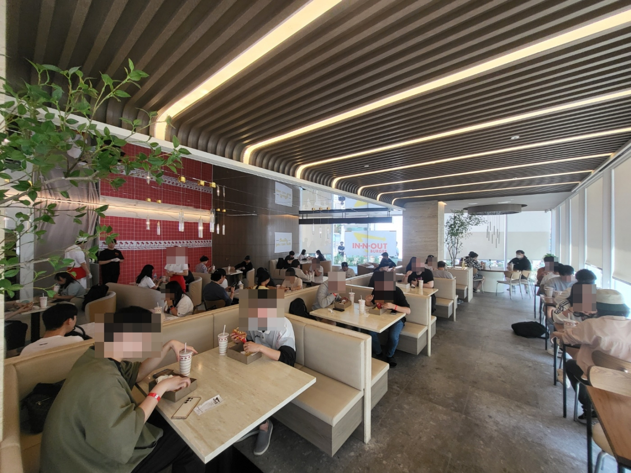 31일 서울 강남구 센트레 청담에서 열린 인앤아웃 버거 팝업스토어 현장 [독자 제공]