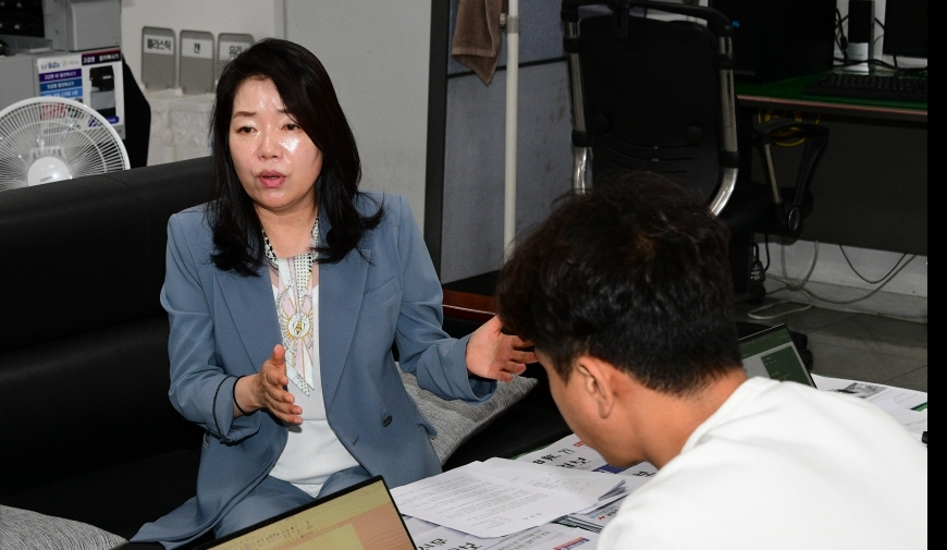입장 밝히는 임미란 시의원[연합]