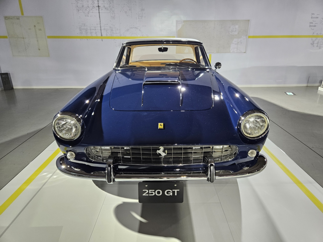 1954년 처음 공개된 페라리 250 GT 쿠페. [김지윤 기자]