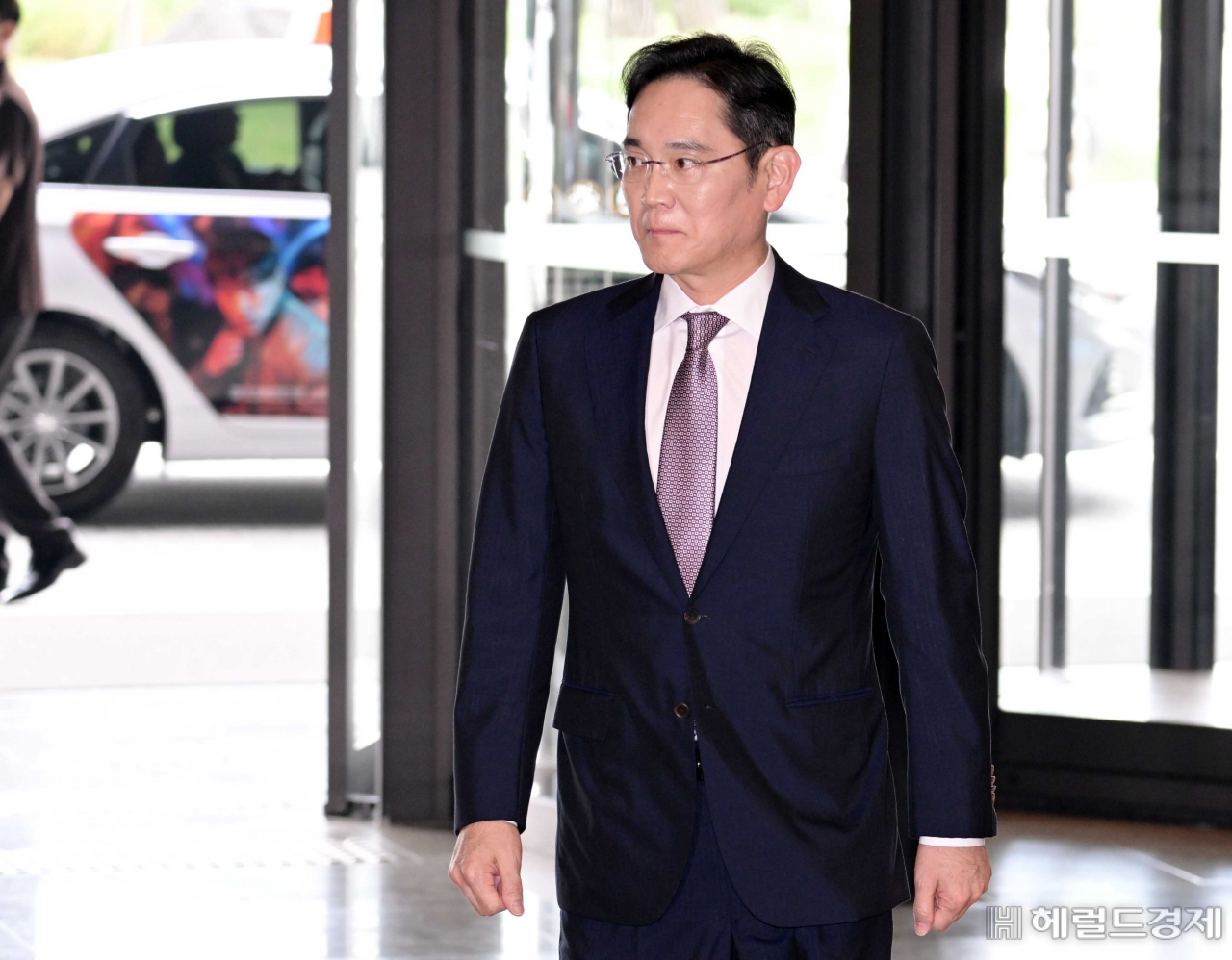 이재용 삼성전자 회장이 1일 오후 서울 신라호텔에서 개최된 2023년 삼성호암상 시상식에 참석하고 있다. 이상섭 기자