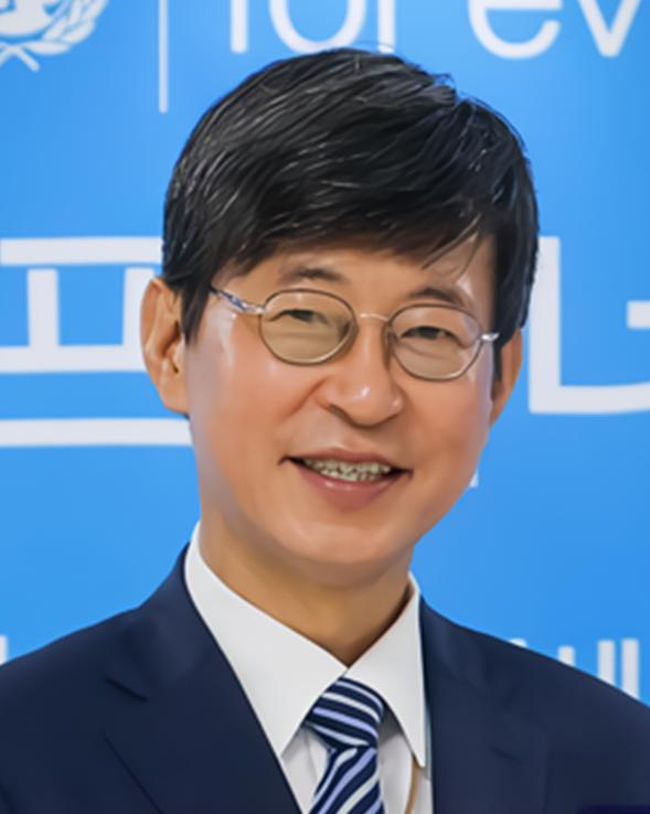 윤석열 대통령은 초대 재외동포청장에 이기철 전 외교부 재외동포영사대사를 임명했다고 대통령실이 2일 밝혔다. [연합]