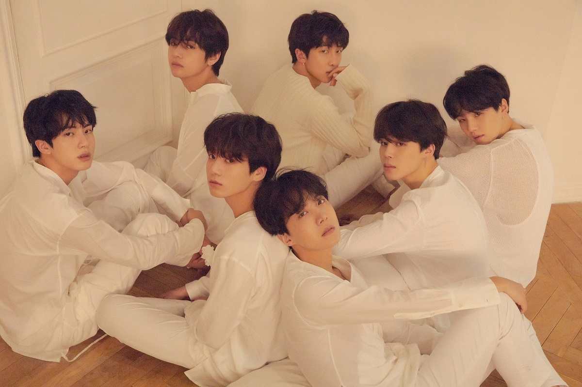 2018년 8월 ‘아이돌(IDOL)’ 활동 당시의 방탄소년단. [빅히트뮤직 제공]