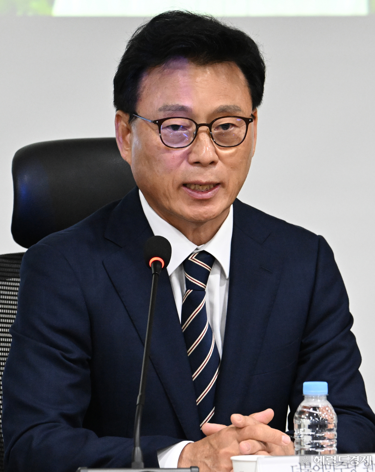 박광온 더불어민주당 원내대표가 5일 서울 영등포구 여의도 국회 의원회관에서 열린 후쿠시마 사고원전 오염수 방류 관련 국제법적 쟁점과 대응과제 긴급토론회에 참석해 발언하고 있다. 임세준 기자
