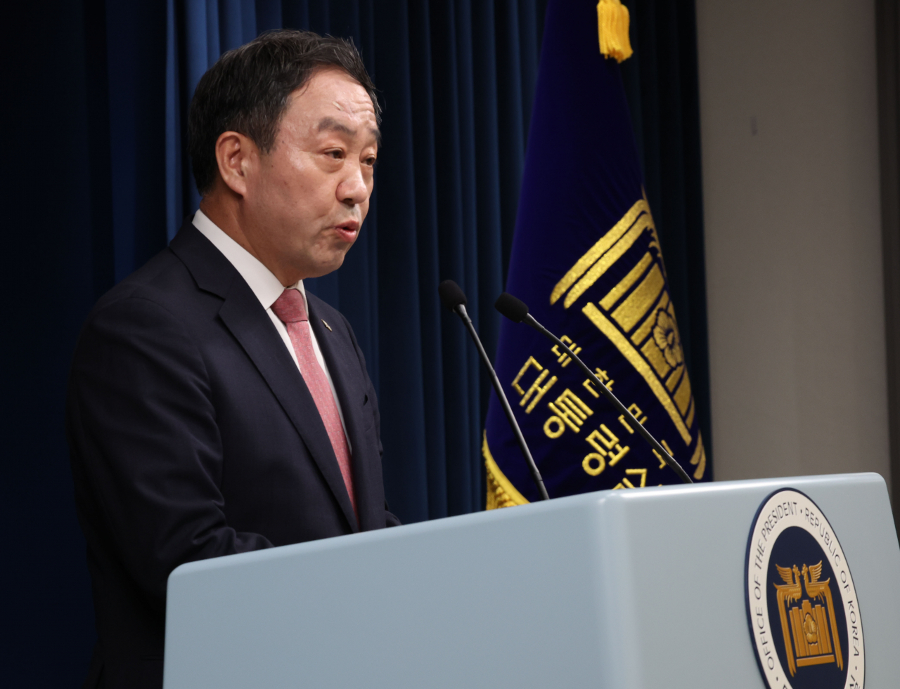 강승규 대통령실 시민사회수석이 5일 서울 용산 대통령실 청사에서 국민제안심사위원회 개최와 관련해 브리핑하고 있다. [연합]