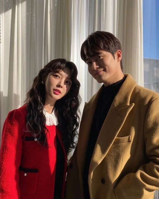 [엄현경 인스타그램 캡처]