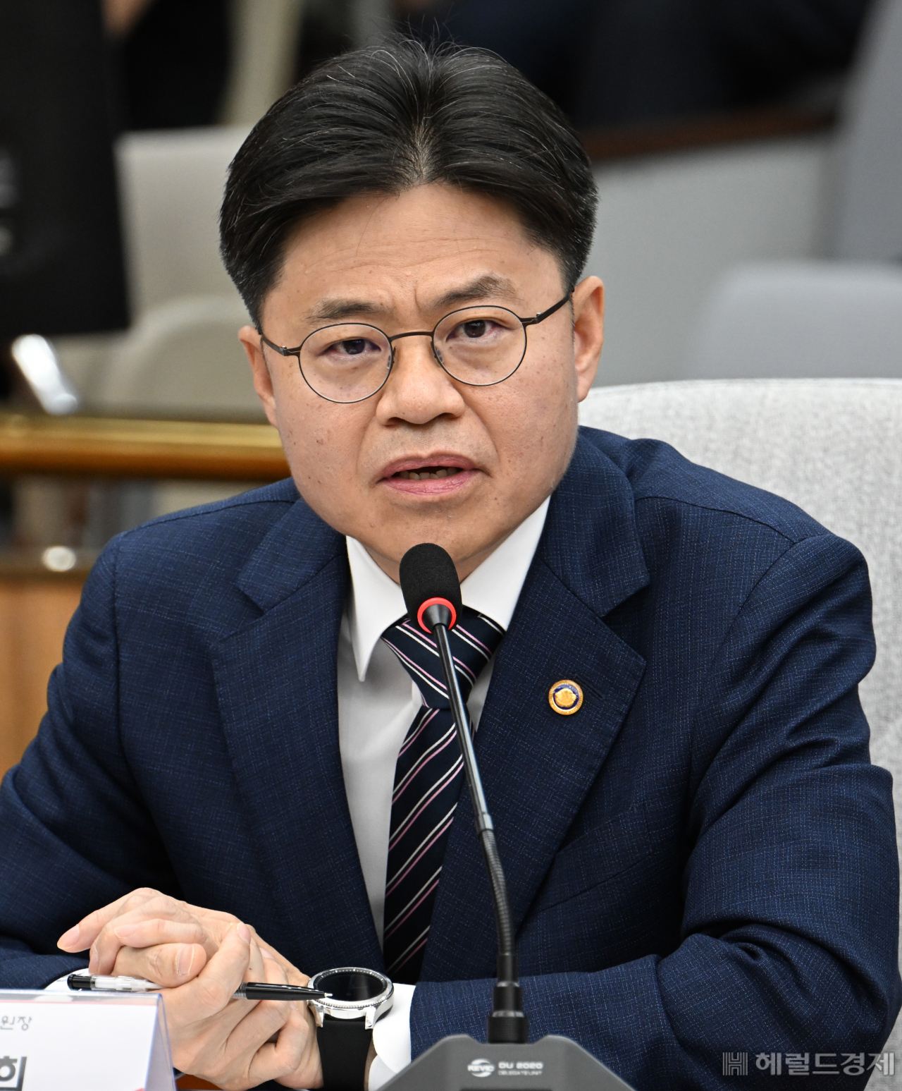 유국희 원자력안전위원회 위원장이 7일 서울 영등포구 여의도 국회의사당 본청에서 열린 국민의힘 우리바다 지키기 검증 TF 확대회의에 참석해 발언하고 있다. 임세준 기자