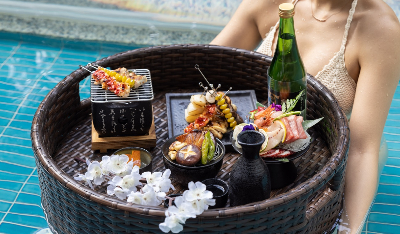 룸서비스의 진화. 플로팅 풀(pool)서비스