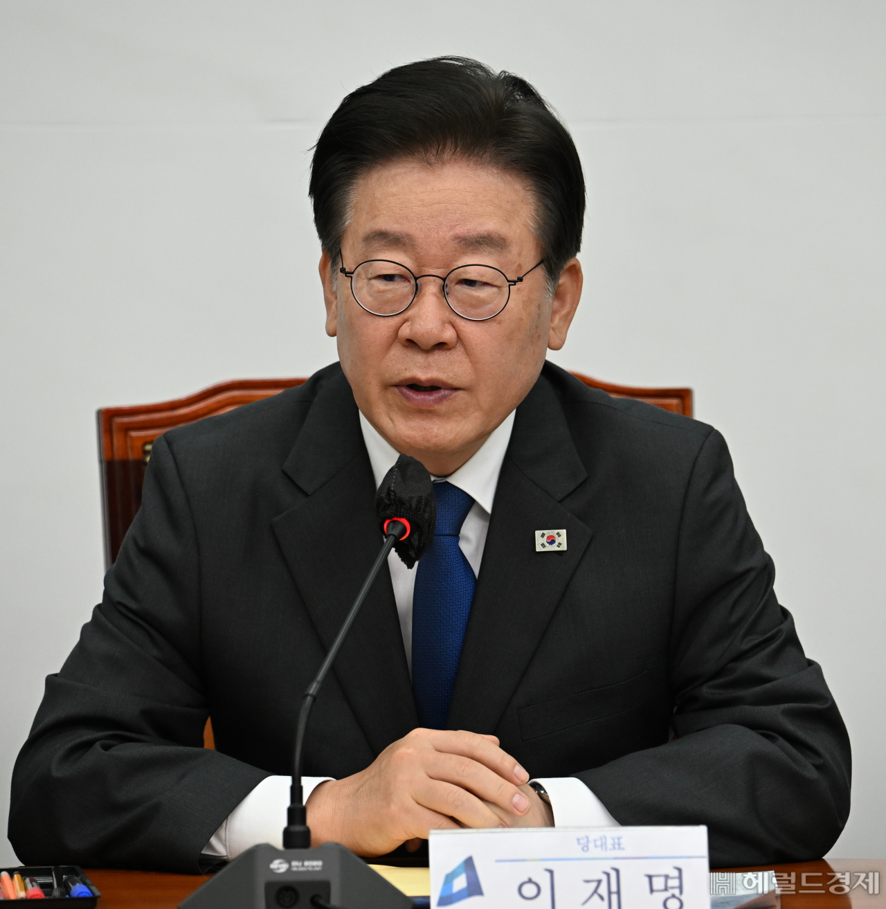 이재명 더불어민주당 당대표가 8일 서울 영등포구 여의도 국회의사당 본청에서 열린 더불어민주당-양대노총 청년노동자 타운홀미팅 노동정책간담회에 참석해 발언하고 있다. 임세준 기자