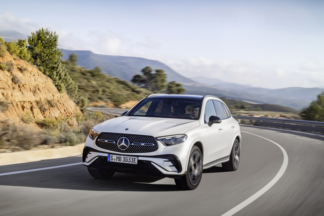 더 뉴 메르세데스-벤츠 GLC 300 4MATIC