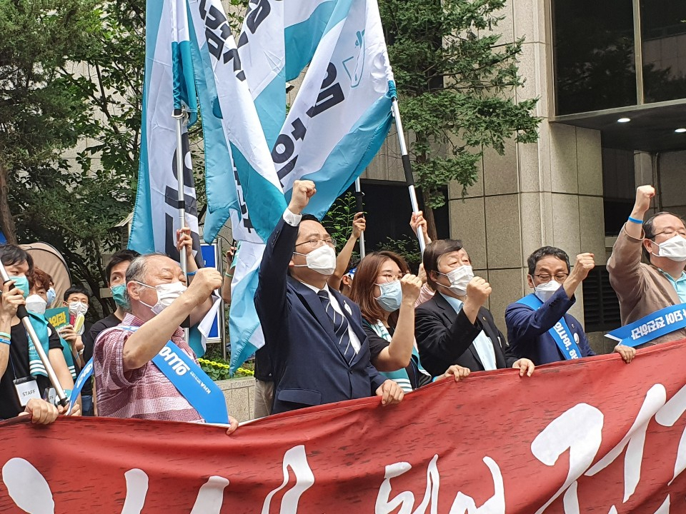 지난 2020년 의료계 총파업 당시 최대집 전 의사협회 회장이 거리 행진을 하는 모습. 고재우 기자