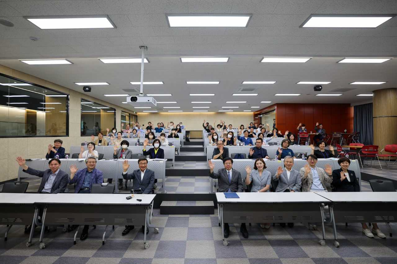 지난 8일 경남정보대학교 평생교육원에서 ‘리스타트를 위한 웰빙브런치 전문인력 양성과정’ 개강식이 진행되고 있다. [사진=경남정보대]