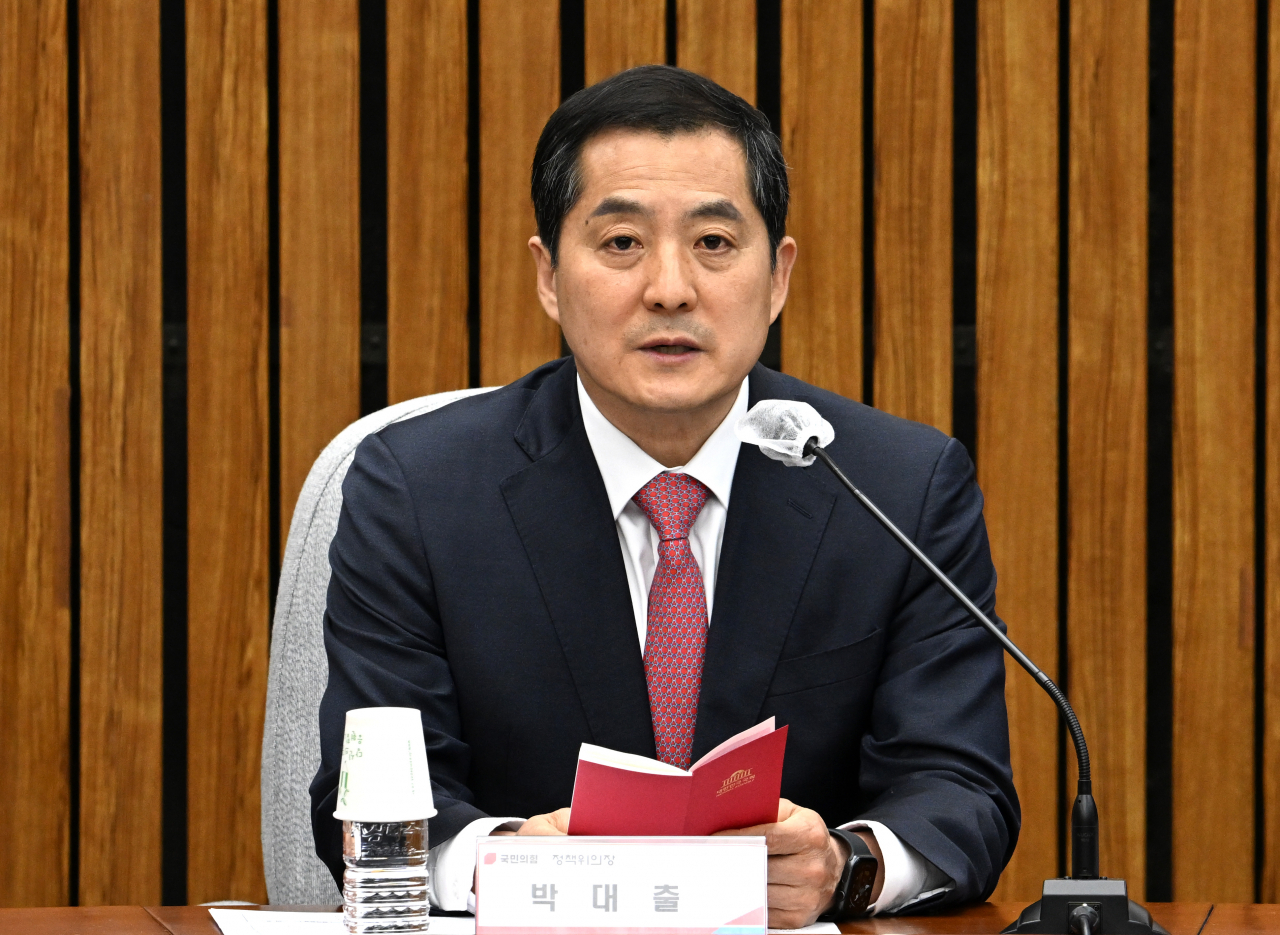 박대출 국민의힘 정책위의장이 13일 서울 영등포구 여의도 국회의사당 본청에서 열린 취약계층 대학생 학자금 지원확대 관련 당·정협의회에 참석해 발언하고 있다. 임세준 기자