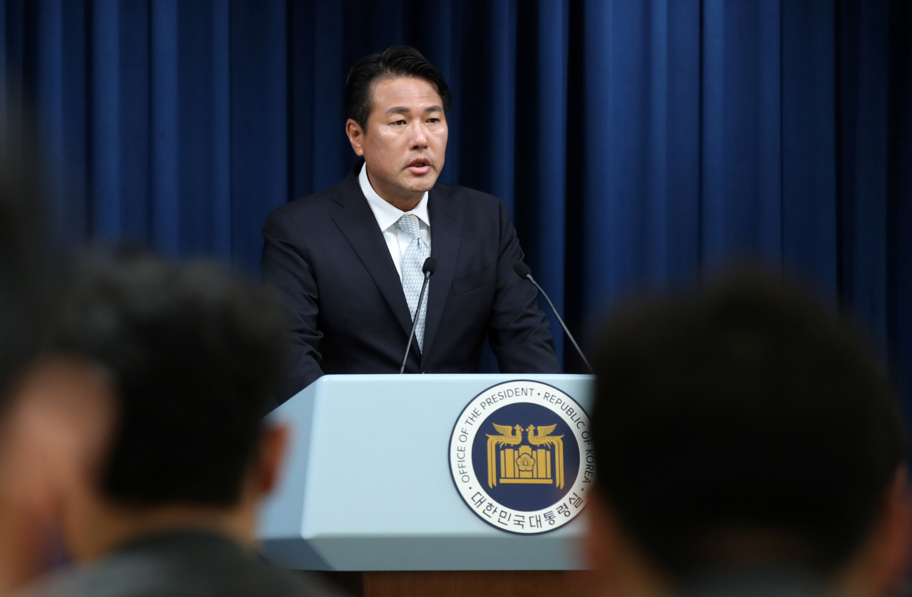 김태효 국가안보실 제1차장이 13일 오후 서울 용산 대통령실에서 윤석열 대통령의 프랑스·베트남 순방 관련 브리핑을 하고 있다. [연합]