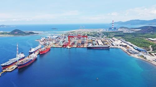 A Hyundai Vietnam Shipbuilding-owned shipyard in the central Vietnamese province of Khanh Hoa on June 14 (Hyundai Vietnam Shipbuilding Co.)