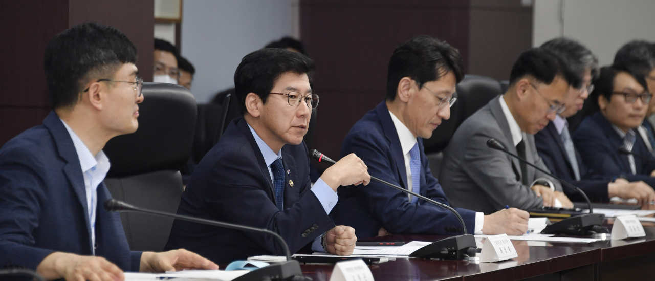 최상대 기획재정부 차관이 14일 서울 종로구 한국무역보험공사에서 열린 '재정운용전략위원회'를 주재, 모두발언을 하고 있다.[기획재정부 제공]