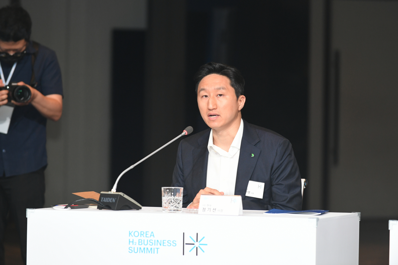 정기선 HD현대 사장이 14일 서울 용산구 그랜드하얏트 호텔에서 열린 '코리아 H2 비즈니스 서밋' 2차 총회에서 발언하고 있다. [HD현대 제공]