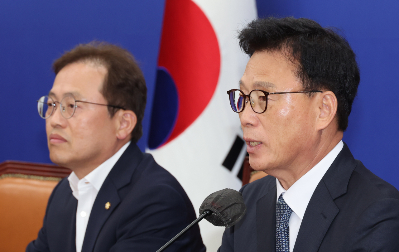 박광온 더불어민주당 원내대표가 15일 오전 서울 여의도 국회에서 열린 정책조정회의에서 발언하고 있다. [연합]