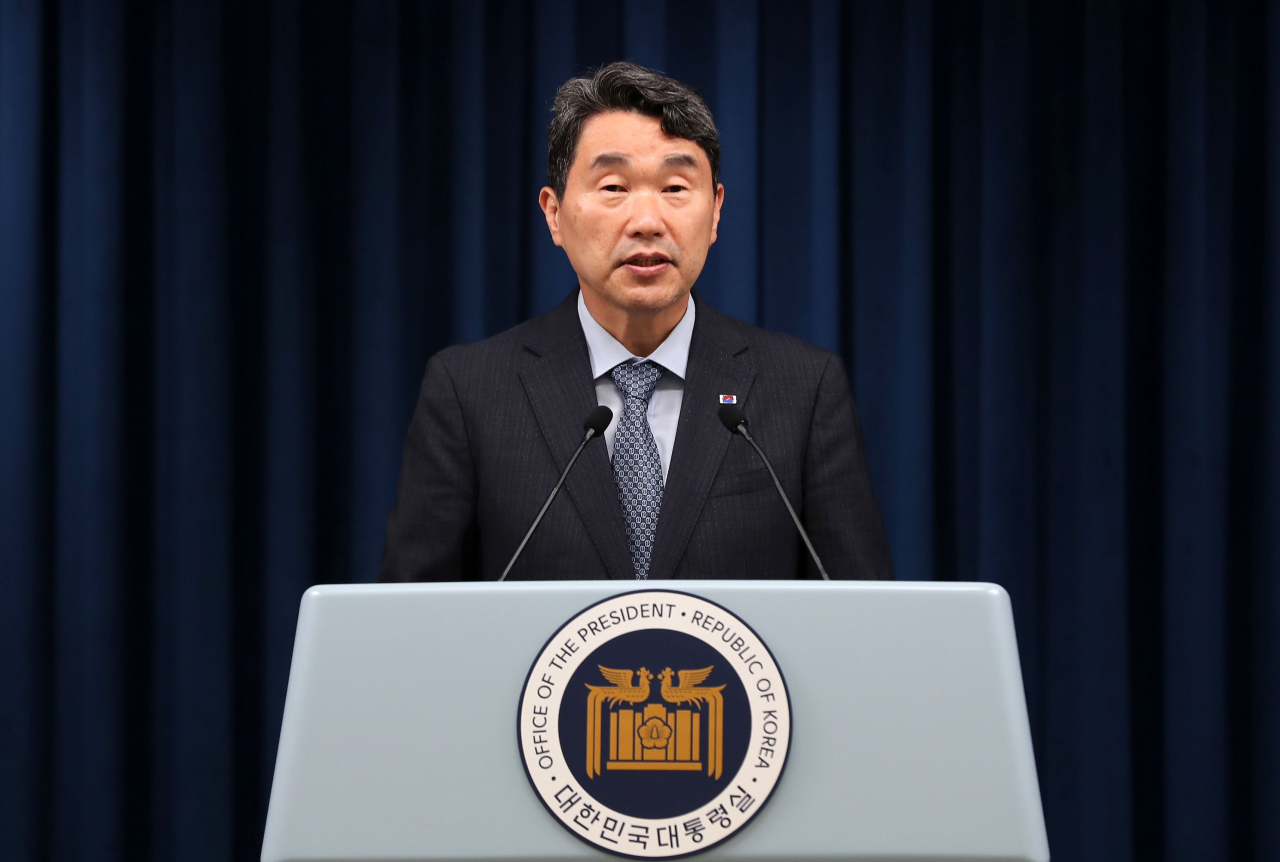 이주호 사회부총리 겸 교육부 장관이 15일 오후 서울 용산 대통령실 청사에서 교육 개혁 추진 방안 관련 브리핑을 하고 있다. [연합]