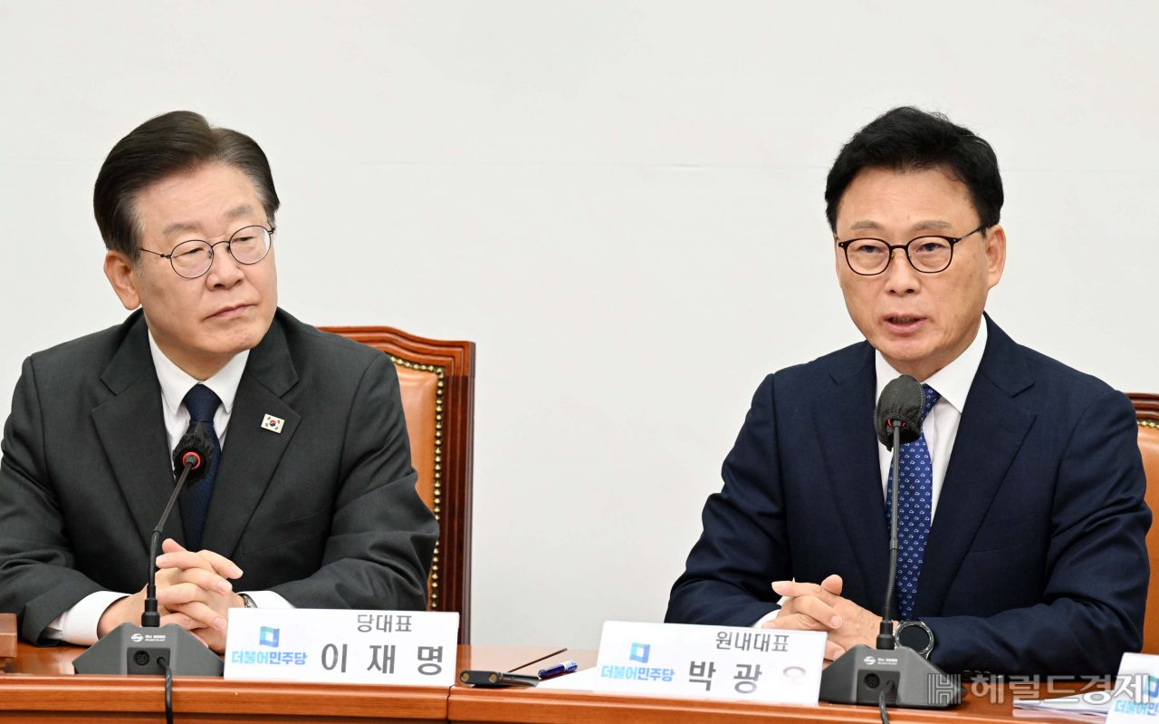 박광온 더불어민주당 원내대표가 16일 서울 영등포구 여의도 국회의사당 본청에서 열린 더불어민주당 최고위원회의에 참석해 발언하고 있다. 임세준 기자