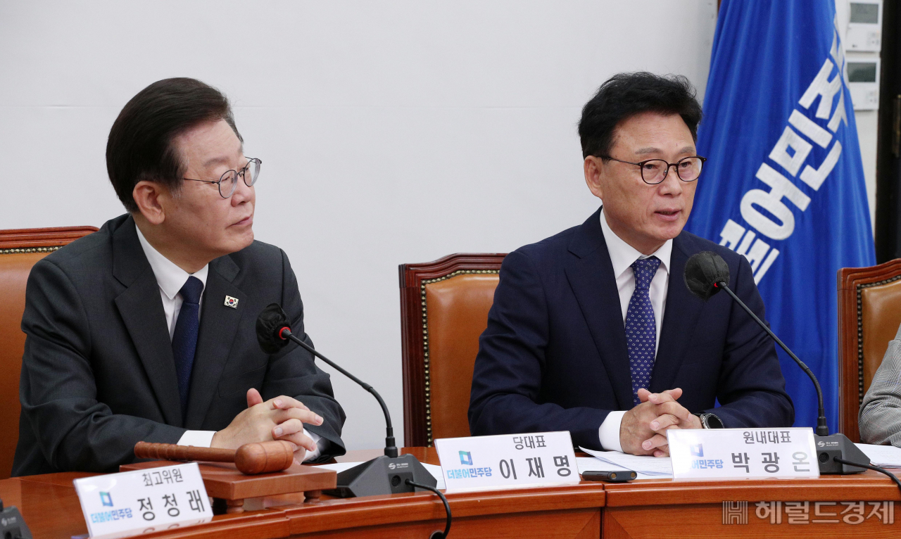 박광온 더불어민주당 원내대표가 16일 서울 영등포구 여의도 국회의사당 본청에서 열린 더불어민주당 최고위원회의에 참석해 발언하고 있다. 임세준 기자