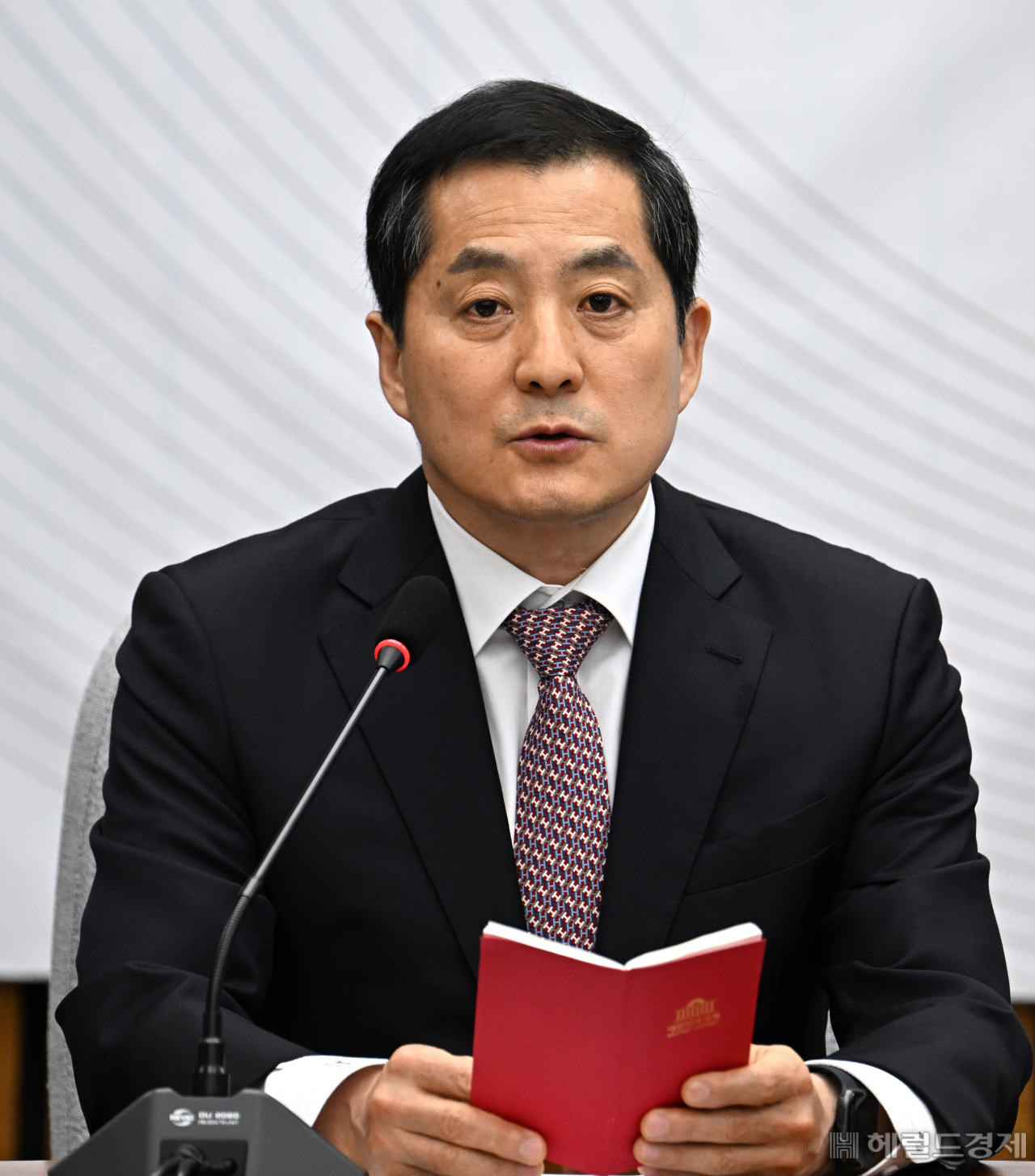 박대출 국민의힘 정책위의장이 16일 서울 영등포구 여의도 국회의사당 본청에서 열린 국민의힘 원내대책회의에 참석해 발언하고 있다. 임세준 기자