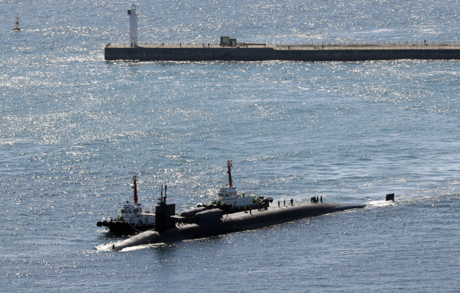 지난 2017년 부산에 입항한 미 오하이오급 핵잠수함 미시간(SSGN 727)함. 자료사진. [연합]