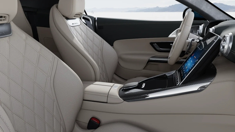 메르세데스-AMG SL 63 4MATIC+ 온라인 스페셜 서머 브리즈 실내. [메르세데스-벤츠 코리아 제공]