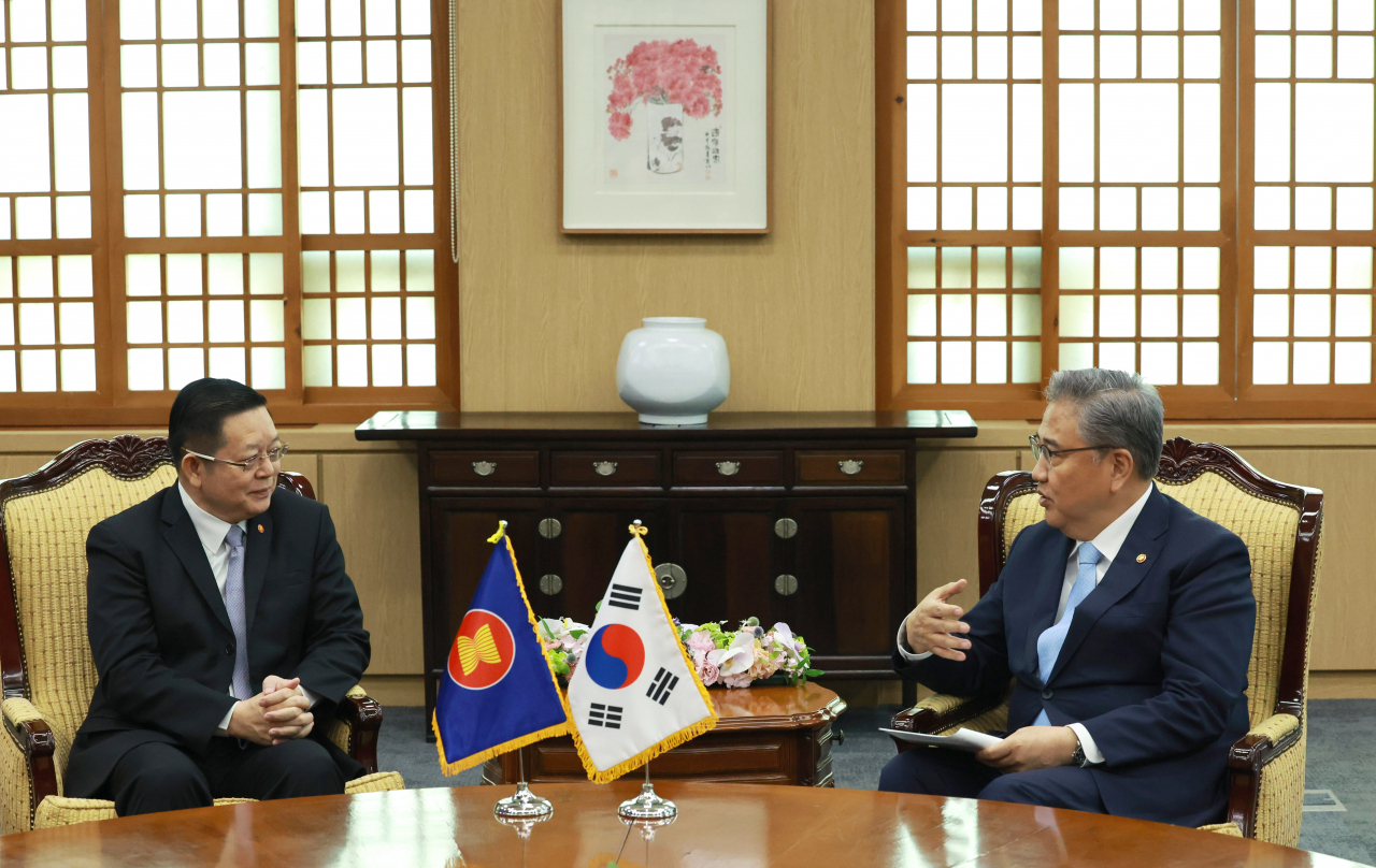 박진 외교부 장관이 16일 서울 종로구 외교부 청사에서 까으 끔 후은 아세안(ASEAN·동남아시아국가연합) 사무총장을 만나 발언하고 있다. [연합]