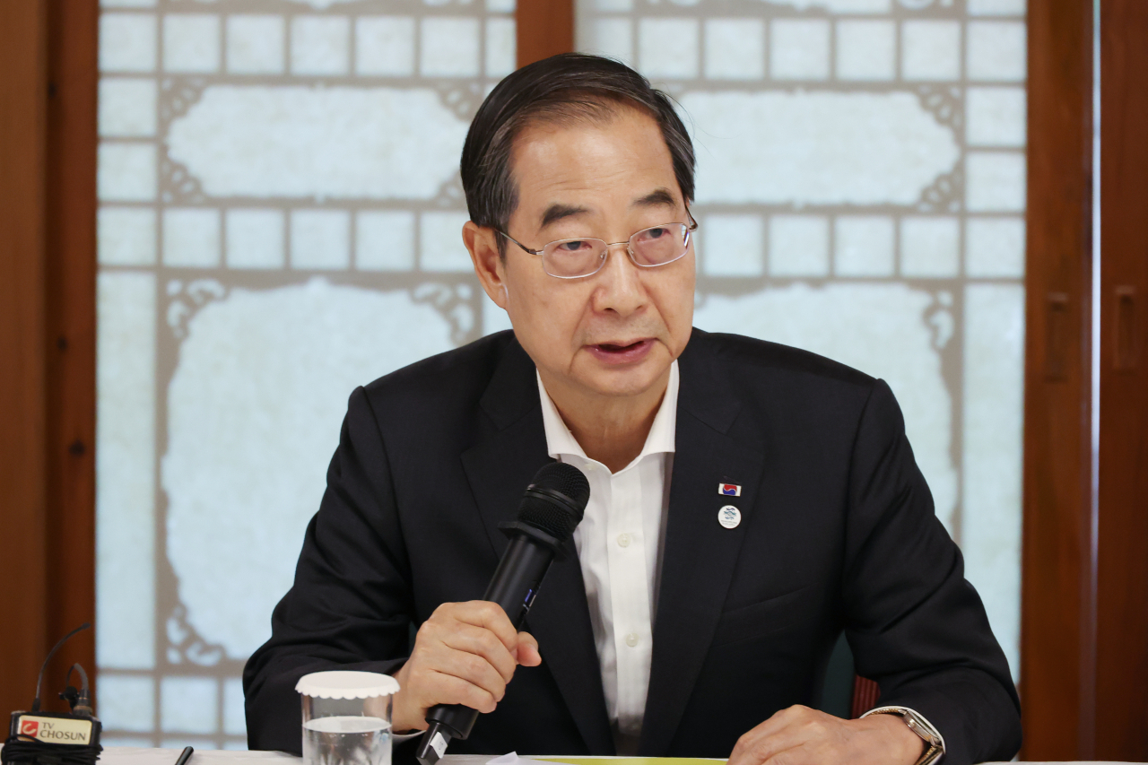 한덕수 국무총리가 18일 오후 서울 종로구 총리 서울공관에서 열린 고위당정협의에 참석해 발언하고 있다. [연합]