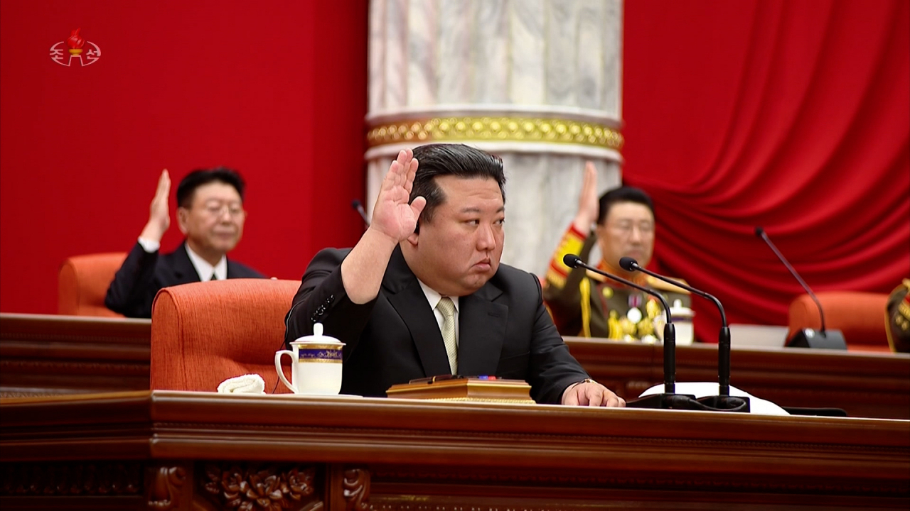 김정은 북한 국무위원장 주재로 노동당 중앙위원회 제8기 제8차 전원회의 확대회의가 지난 16일부터 18일까지 당중앙위원회 본부에서 열렸다고 조선중앙TV가 19일 보도했다. [조선중앙TV 화면] [국내에서만 사용가능. 재배포 금지. For Use Only in the Republic of Korea. No Redistribution·연합]