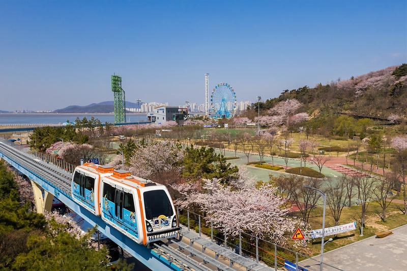 인천월미바다 열차. [인천교통공사 제공]