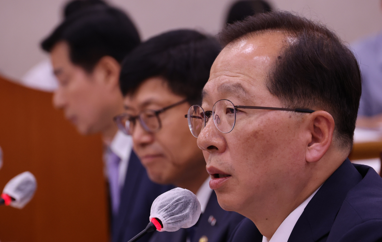 조승환 해양수산부 장관이 20일 오후 서울 여의도 국회에서 열린 농림축산식품해양수산위원회 전체회의에서 의원 질의에 답변하고 있다. [연합]