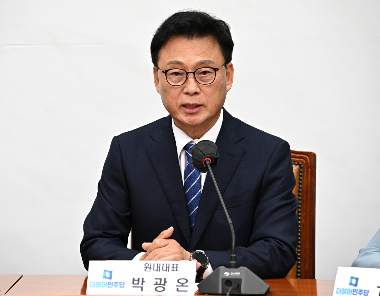 박광온 더불어민주당 원내대표가 21일 서울 영등포구 여의도 국회의사당 본청에서 열린 더불어민주당 최고위원회의에 참석해 발언하고 있다. 임세준 기자